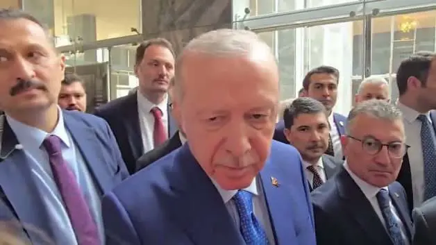 Cumhurbaşkanı Recep Tayyip Erdoğan'dan Bayram sorusuna esprili cevap