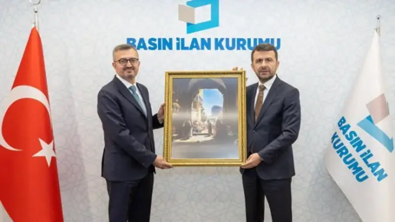 Cumhurbaşkanlığı İletişim Başkanı Burhanettin Duran Basın İlan Kurumu’nu ziyaret etti