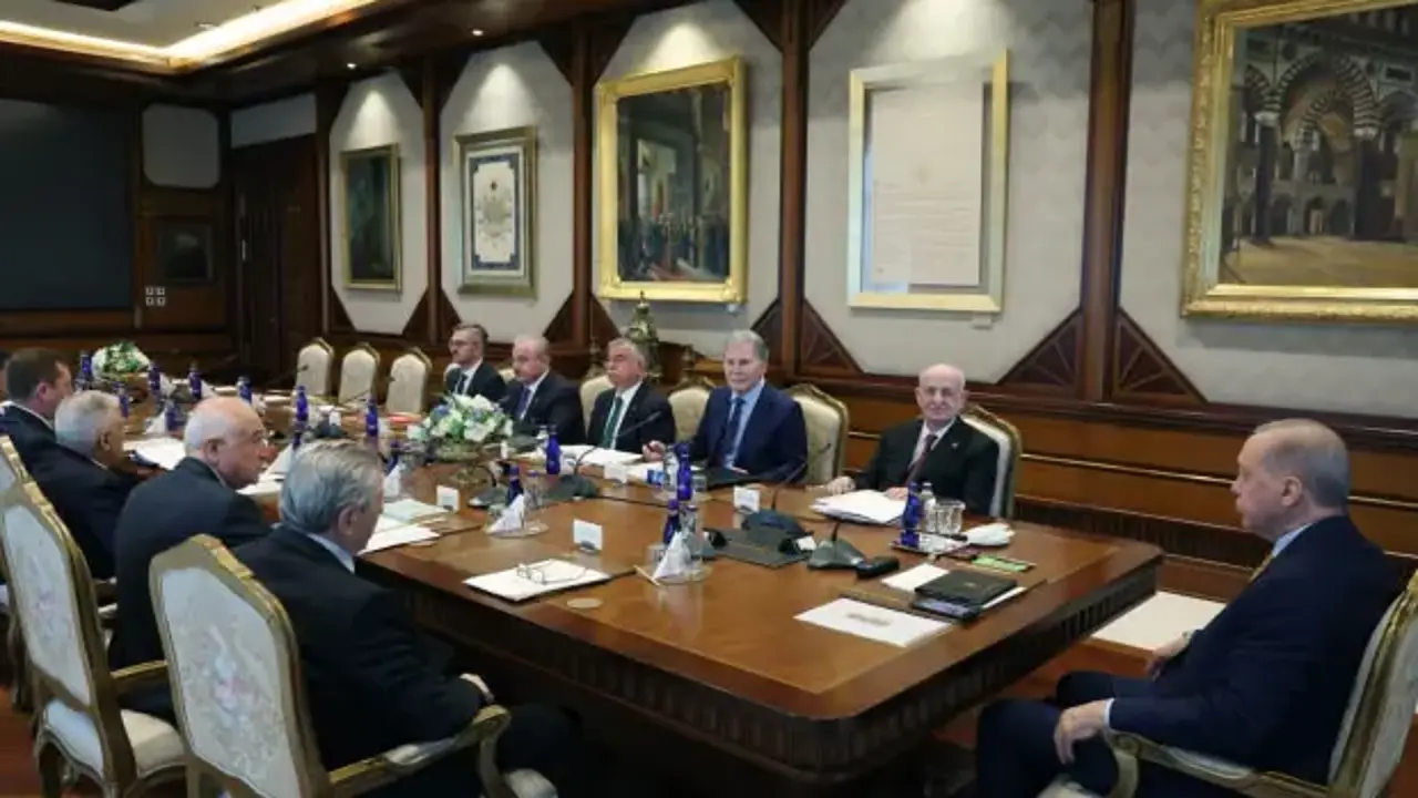 Cumhurbaşkanlığı Yüksek İstişare Kurulu toplandı! Terörsüz Türkiye ve ateşkes vurgusu