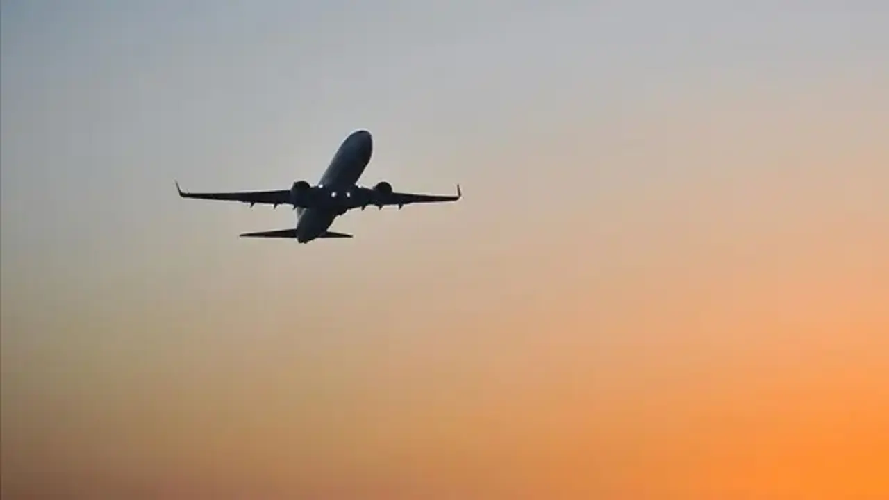 Depremden etkilenen illerdeki hava yolu yolcu sayısı afet öncesini aştı