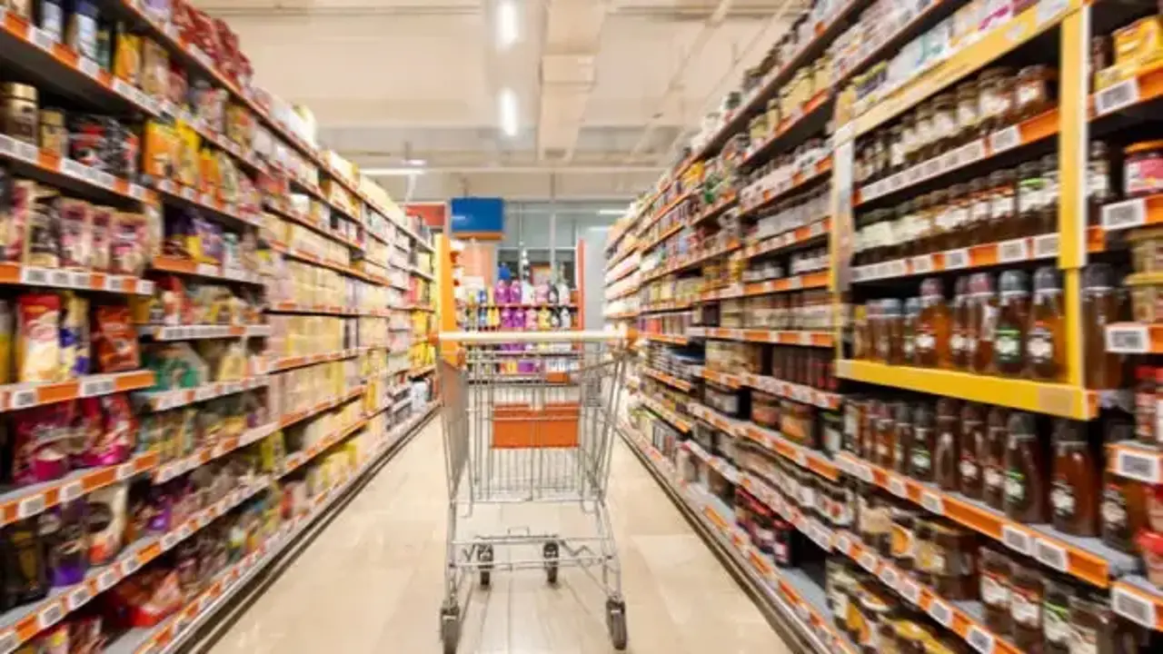 Dev market satılmıştı: Onlarca şubesi kapatılıyor! Son nokta koyuldu