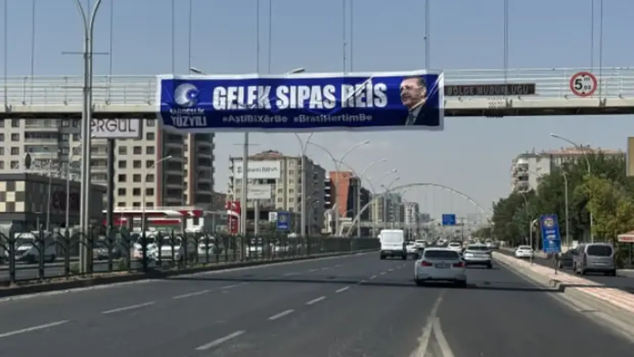 Diyarbakır'da Erdoğan pankartı