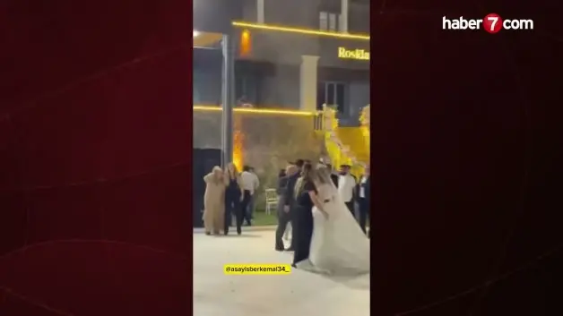 Düğünün ortasında havaya ateş açan şahsa davetlilerden sert tepki!