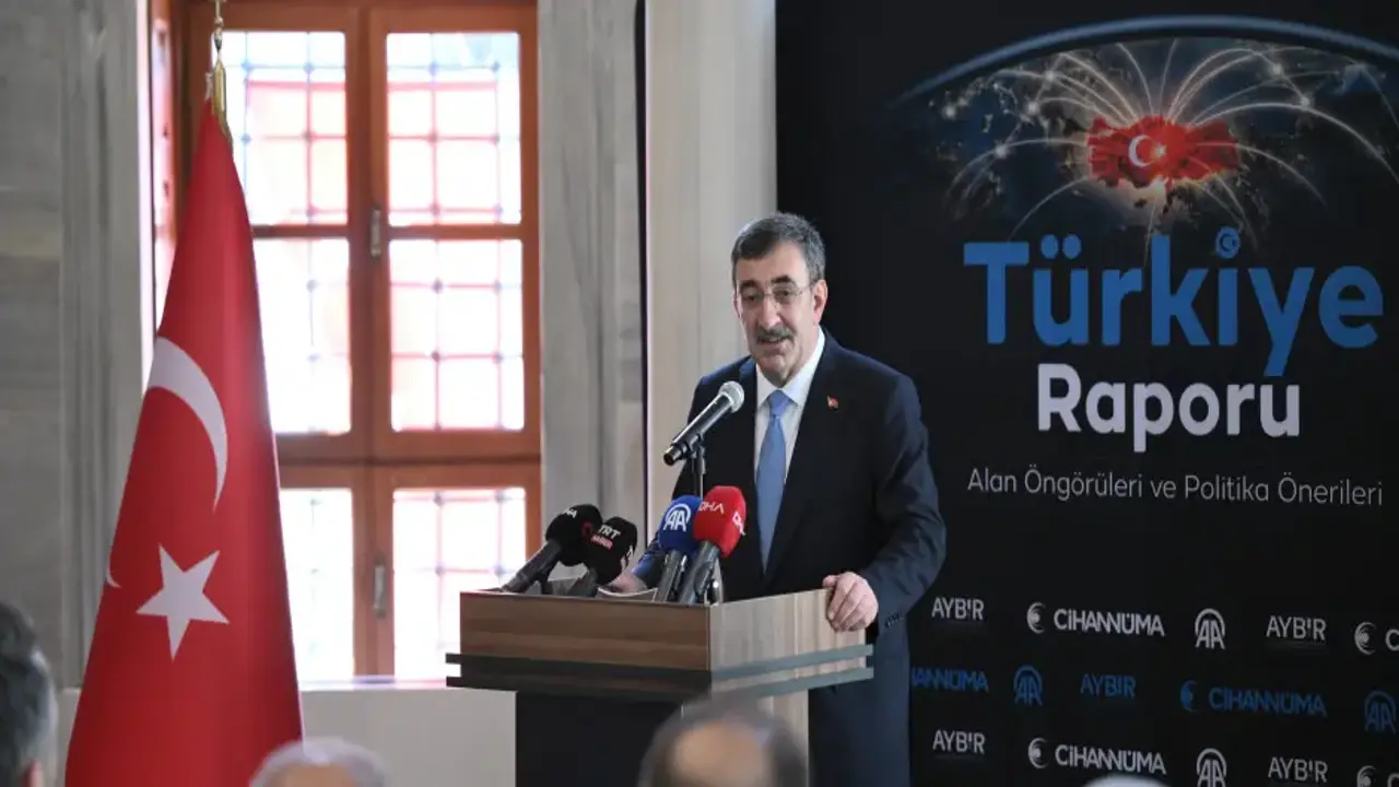 Dünya ekonomisi sıkıntıdayken Türkiye yüzde 35 büyüdü: Cevdet Yılmaz'dan şaşırtan bilanço!