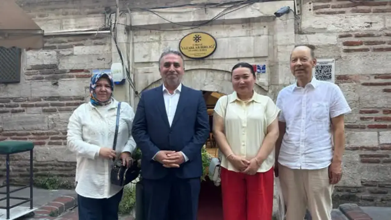 Dünya Uygur Yazarlar Birliği’nden TYB İstanbul’a ziyaret