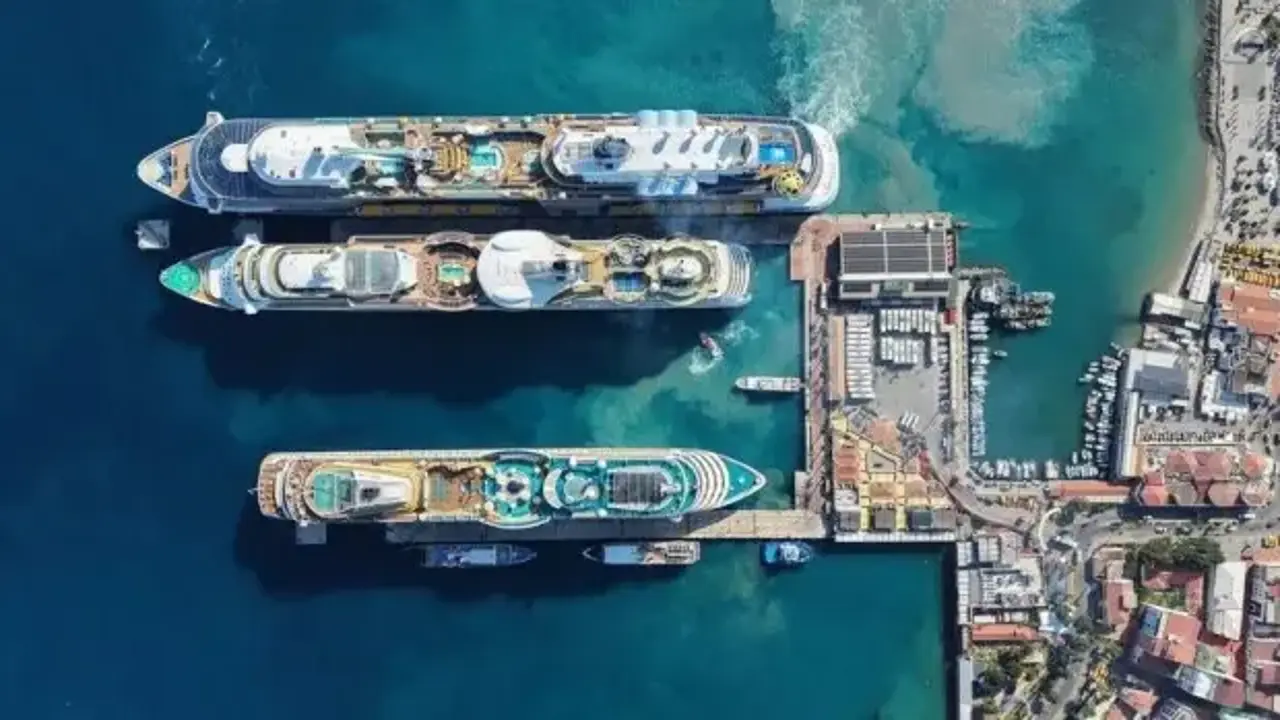 Dünyaca ünlü kruvaziyerler dümeni İstanbul'a kırdı