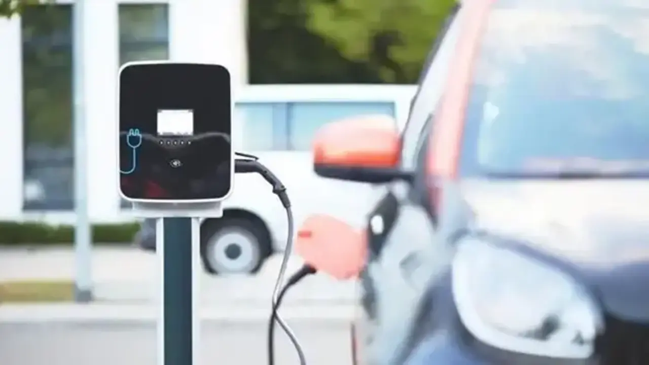 Dünyada bu yıl satılan araçların yaklaşık yüzde 30'u elektrikli olacak