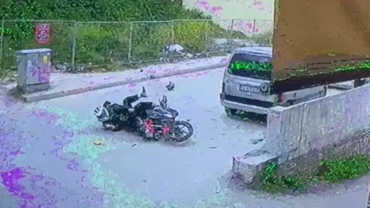 Edirne'de 2 motosiklet çarpıştı: Yaralı var!