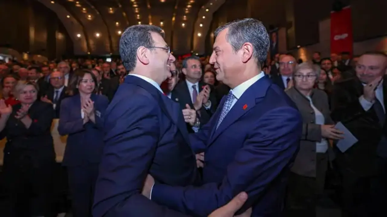 Ekrem İmamoğlu'nun pabucunu dama attı: Özgür Özel yeni adayını açıkladı