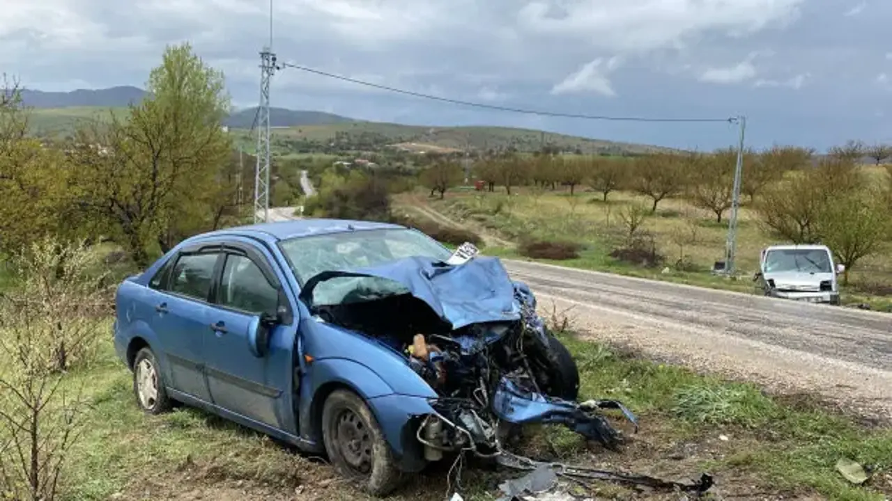 Elazığ'da feci kaza: Ölü ve yaralılar var