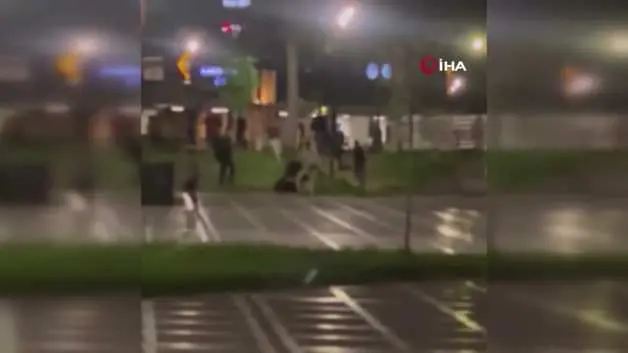 Elazığda iki grup arasında yumruklu ve tekmeli kavga: Polisler araya girdi