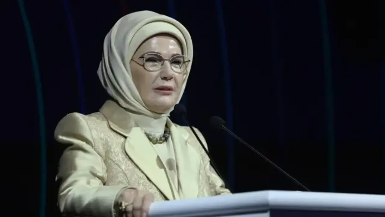 Emine Erdoğan, Srebrenitsa Soykırımı'nda hayatını kaybedenleri andı
