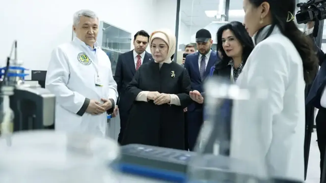 Emine Erdoğan’dan Kazakistan’da “Sıfır Atık” açılışı