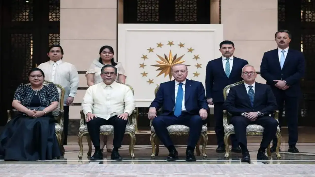 Erdoğan 5 ülkenin büyükelçisini kabul etti!