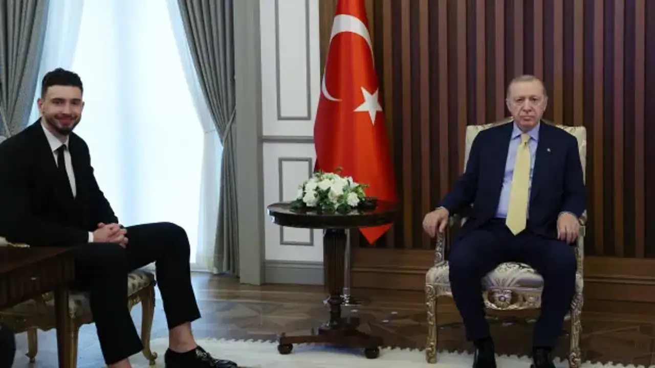 Erdoğan, milli basketbolcu Alperen Şengün’ü kabul etti!