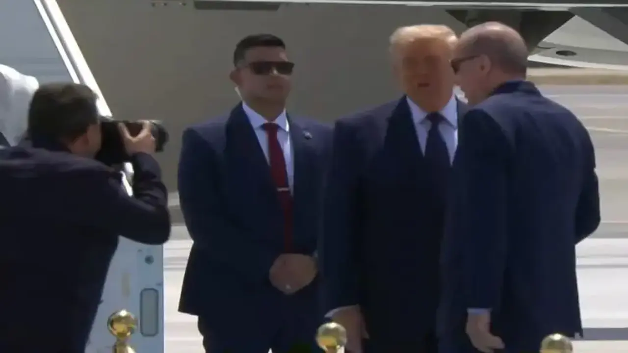 Erdoğan, Trump'ı Ankara'da karşıladı! Samimi anlar kameralara yansıdı