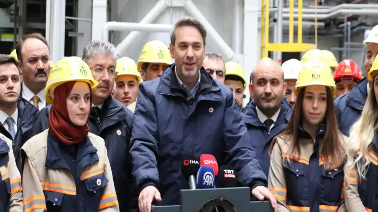 Eskişehir’de 500 milyon dolarlık imza! Bakan Bayraktar 