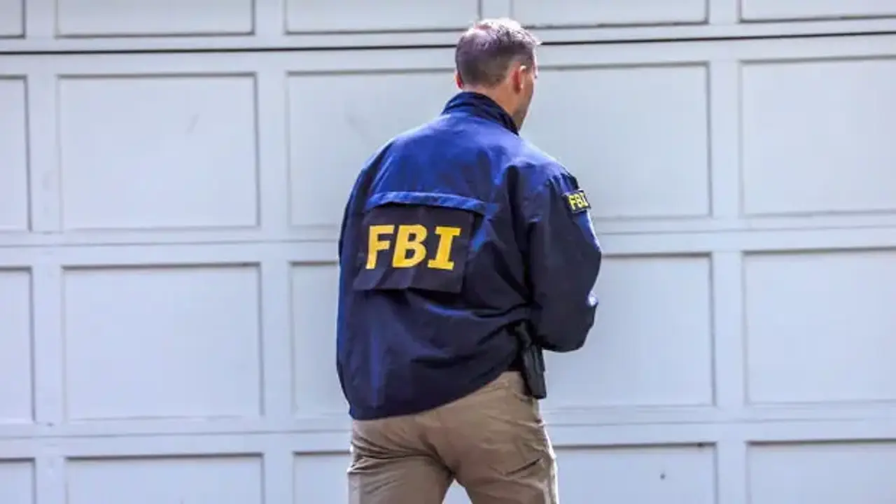 FBI ajanına zimmete para geçirme soruşturması