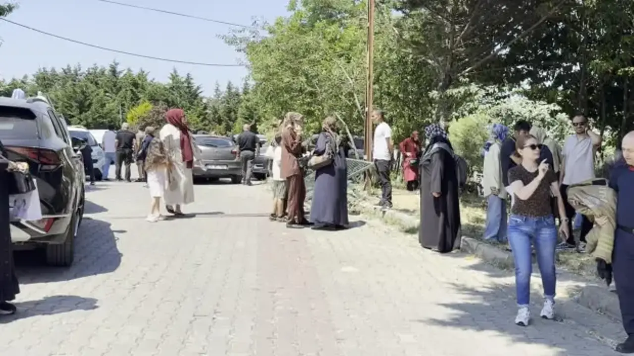 Feci kaza: Velilerin arasına daldı: 2’si çocuk 6 yaralı