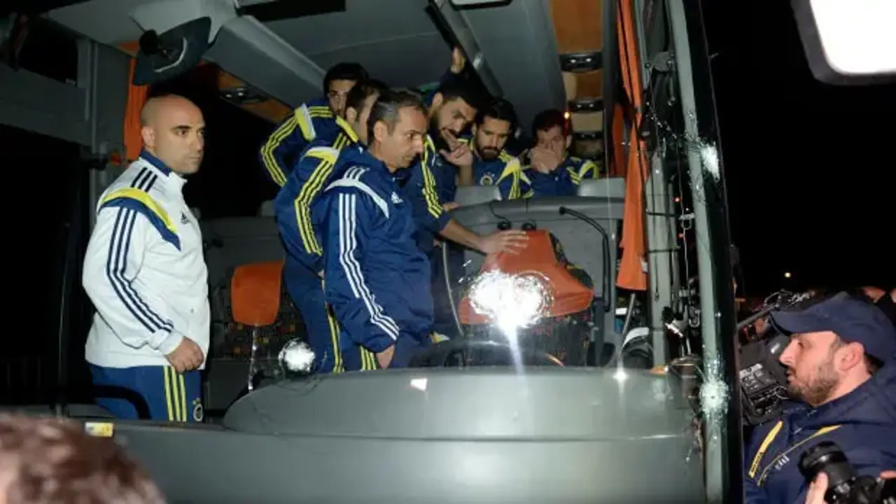 Fenerbahçe otobüsüne saldırı dosyasında gözaltına alınan 4 şüpheli adliyede