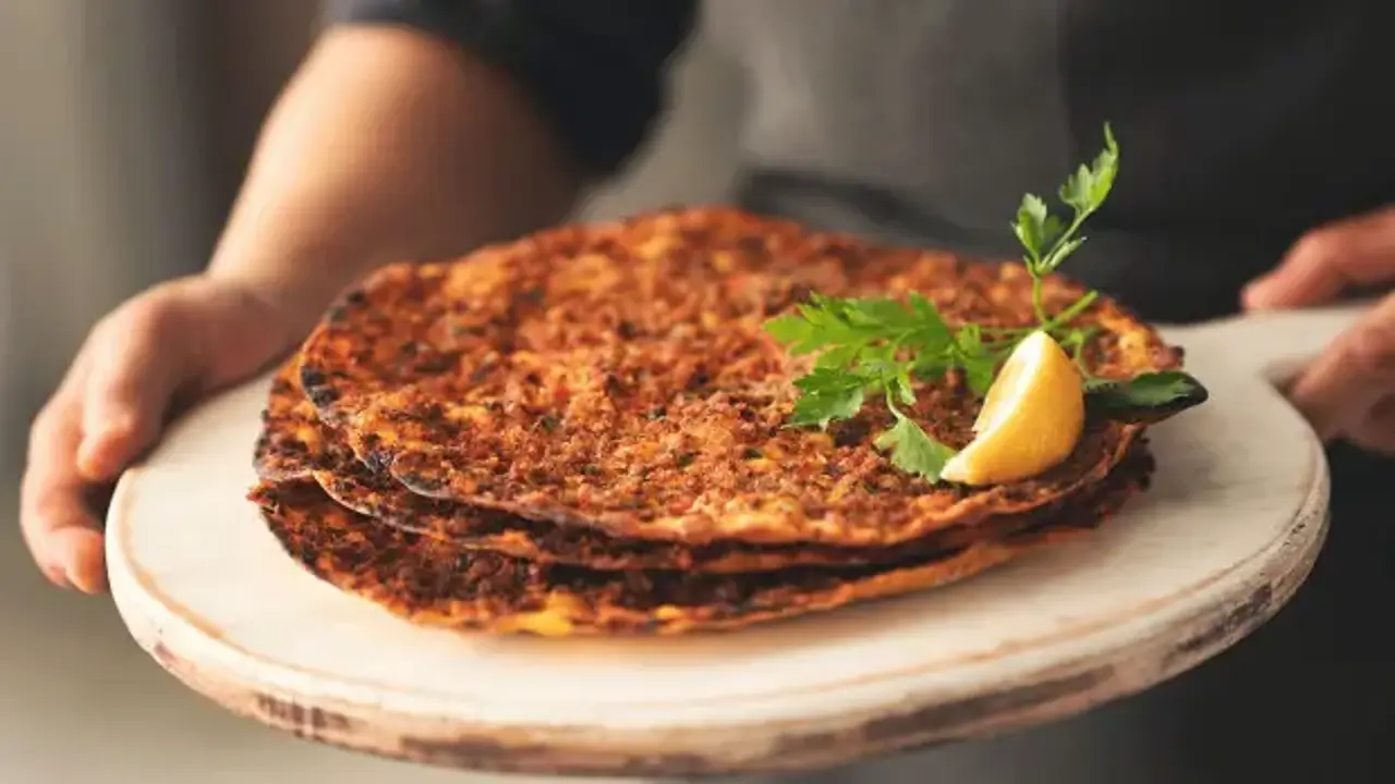 Fethiye'de lahmacun 1.450 liraya satıldı: Listeyi gören şaka sandı!