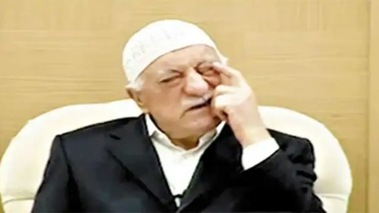 FETÖ elebaşının mezarına giden yok: Ya tasfiye ya yıkım