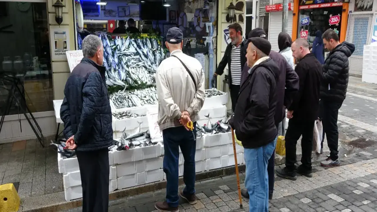 Fiyatı gören şok olup, sıraya girdi! 50 liraya kadar düştü! Vatandaşlar 20'şer tane alıyor