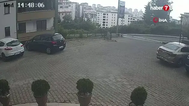 Fren yerine gaza basan sürücü site duvarından aşağı uçtu: 1’i çocuk 3 yaralı!