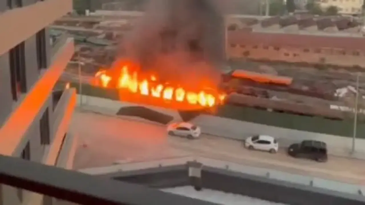 Gardaki boş vagonda patlama! Yangın çıktı