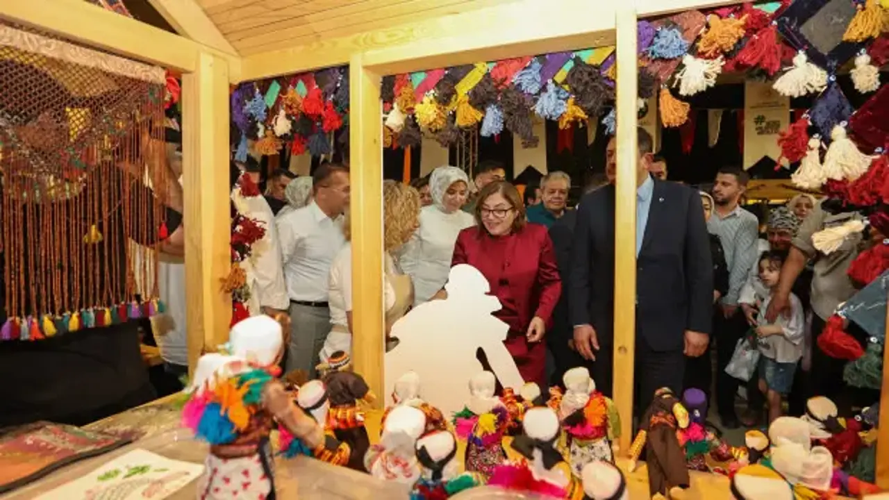 Gaziantep'te dev kültür buluşması! 160 bin kişi festivalde bir araya geldi