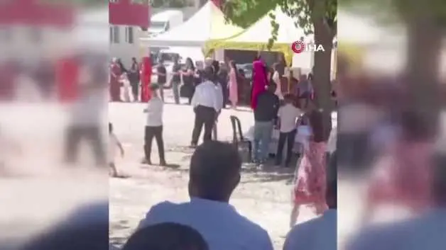 Gaziantep’te düğünde havaya ateş açan mahalle muhtarı tepki topladı
