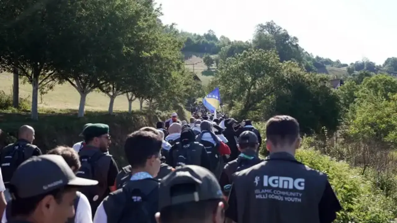 Gençlik, Srebrenitsa’ya yürüdü