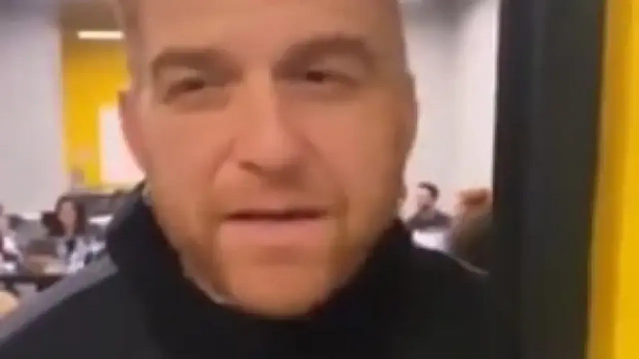 Gökhan Özoğuz’un “sahipsiz ülke” açıklamasına tokat: Devlet 500 bin konut yaptı! Ya ahbap