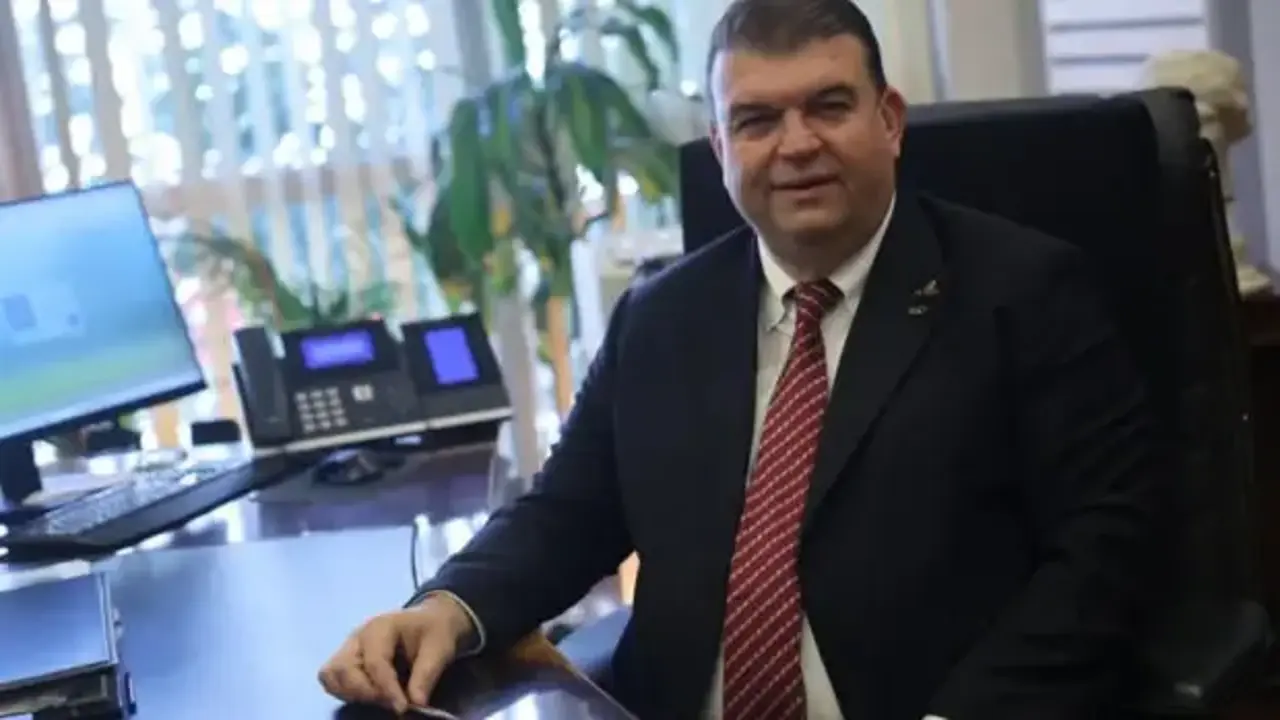Görevden uzaklaştırılan belediye başkanının şoförü para trafiğini anlattı