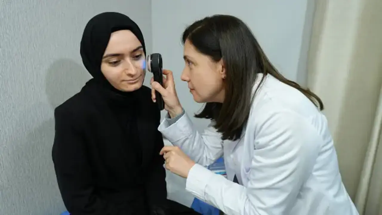 Gül hastalığının ilk belirtileri neler? Uzman isim anlattı