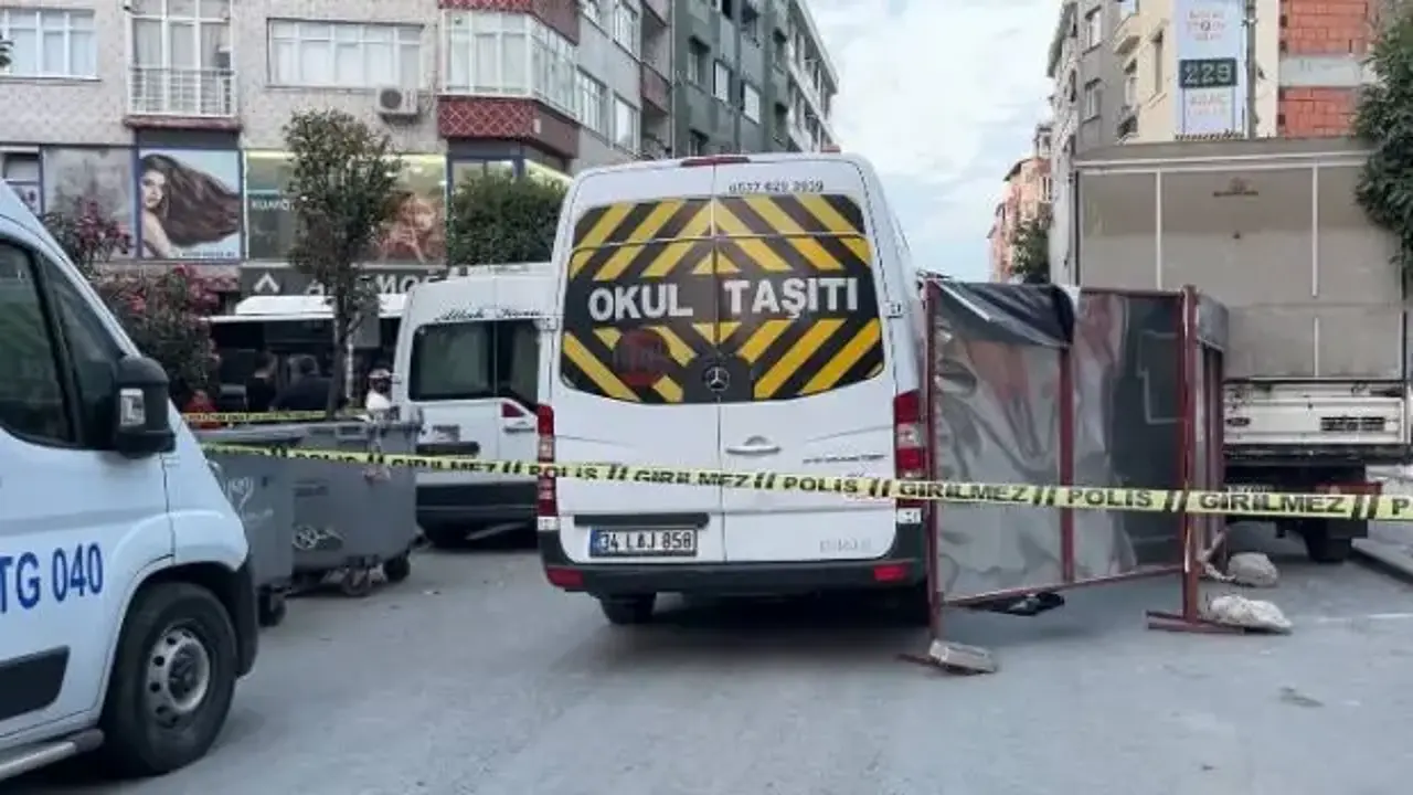 Güngören’de servis minibüsünün çarptığı yaya öldü