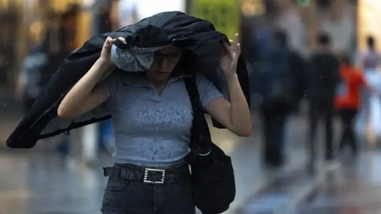 Hafta sonu hava tersine dönüyor! İstanbul ve Ankara dahil birçok ile sağanak uyarısı
