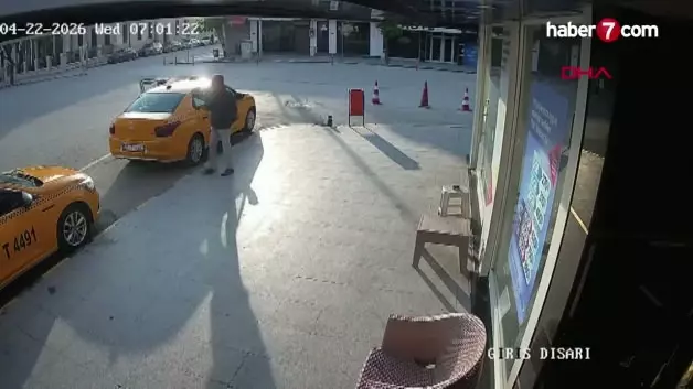 Hatay'da dehşet saati: Bir saatte üç kişiyi satırla yaraladı