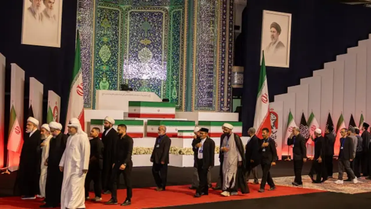 Hayatını kaybeden Ali Hamaney için devlet töreni düzenlendi
