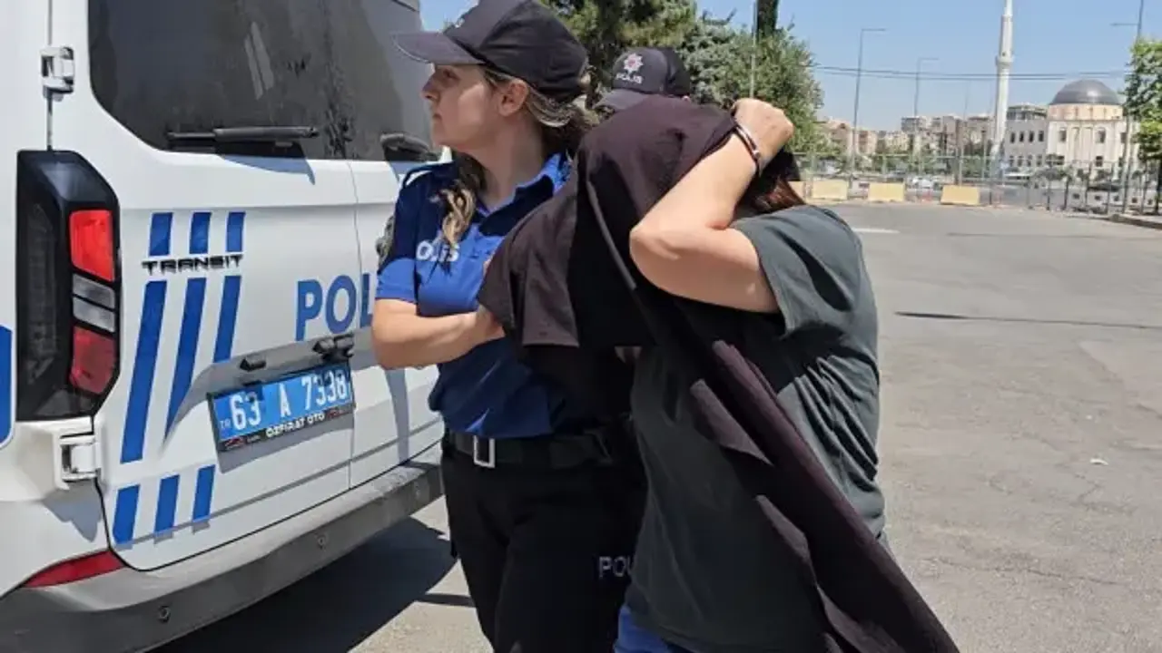 Hemşire kıyafetiyle bebek kaçırmaya çalıştı