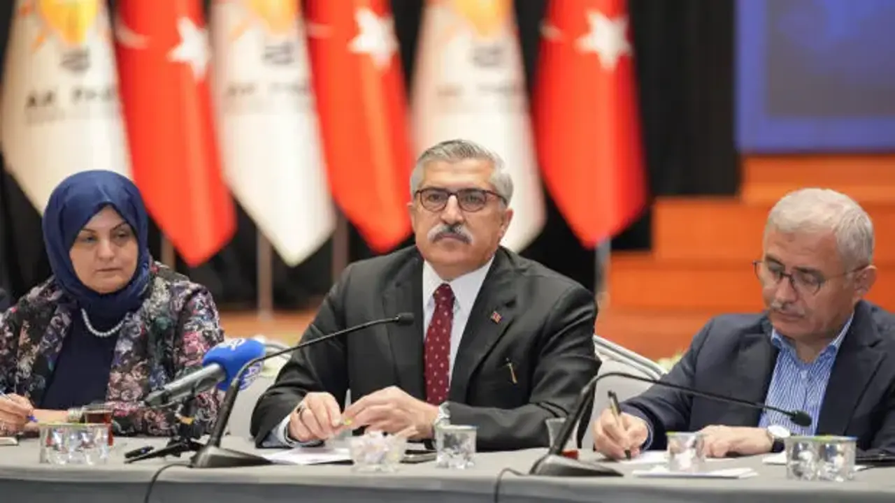 Hüseyin Yayman gazetecilerle buluştu: Türkiye'nin asrı sanattan geçecek