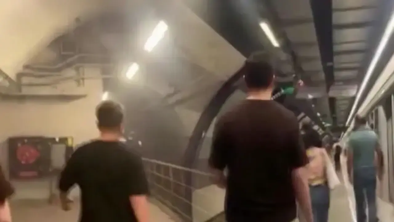 İBB'nin metro çilesi: Vatandaşlar tünelde yürüdü