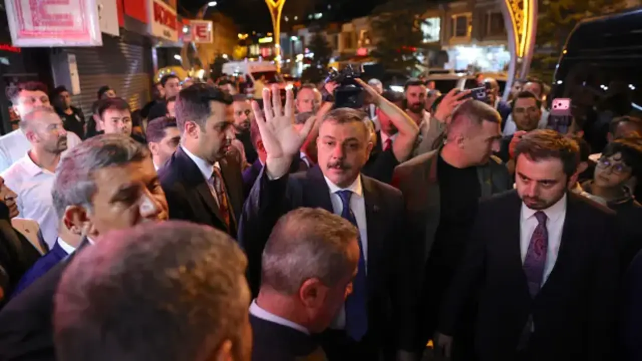İçişleri Bakanı Mustafa Çiftçi, Hakkari'de ziyaretlerde bulundu