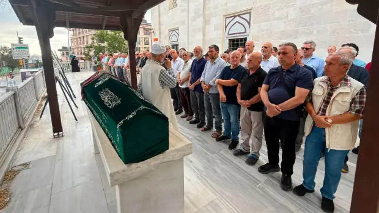 İhsan Kabil’in annesi son yolculuğuna uğurlandı