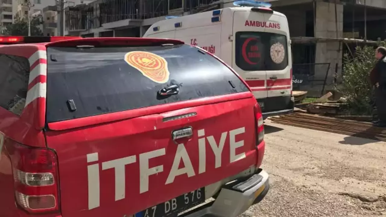 İnşaatta akıma kapılıp 3’üncü kattan düşen işçi yaralandı