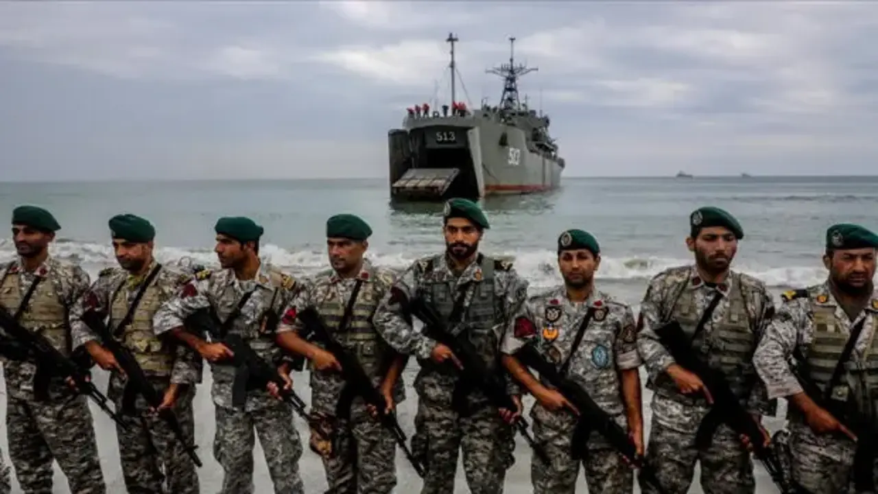 İran Hürmüz'de sınır çizdi: Tahran'dan haritalı mesaj
