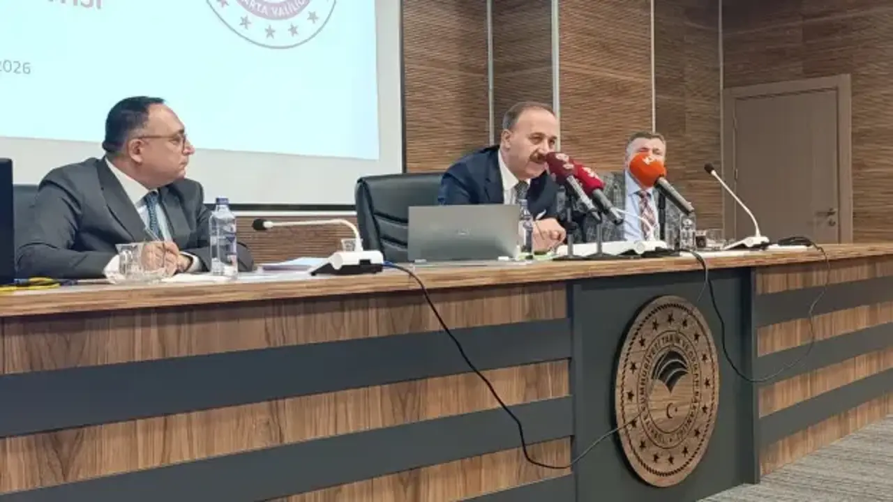 Isparta Valisi Erin'den yöneticilere vatandaşa hizmet uyarısı