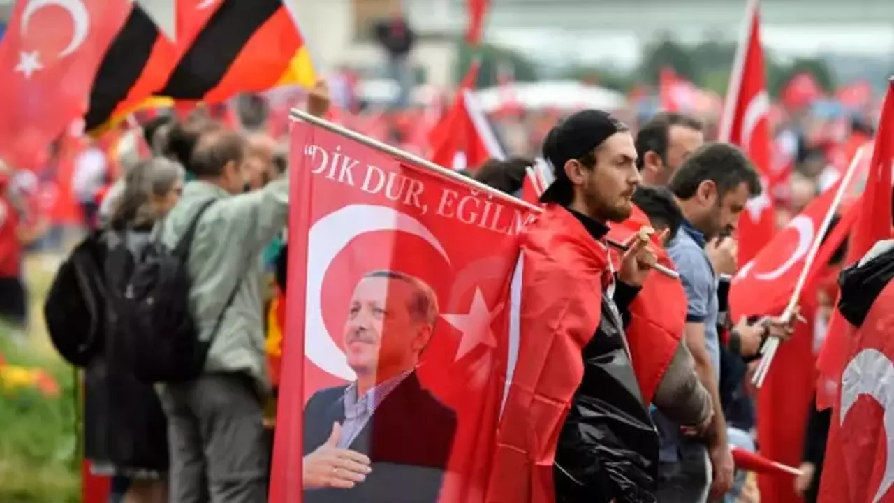 İsrail'in yeni hezeyanı! Türk diasporasını İsrail için tehdit gördü!