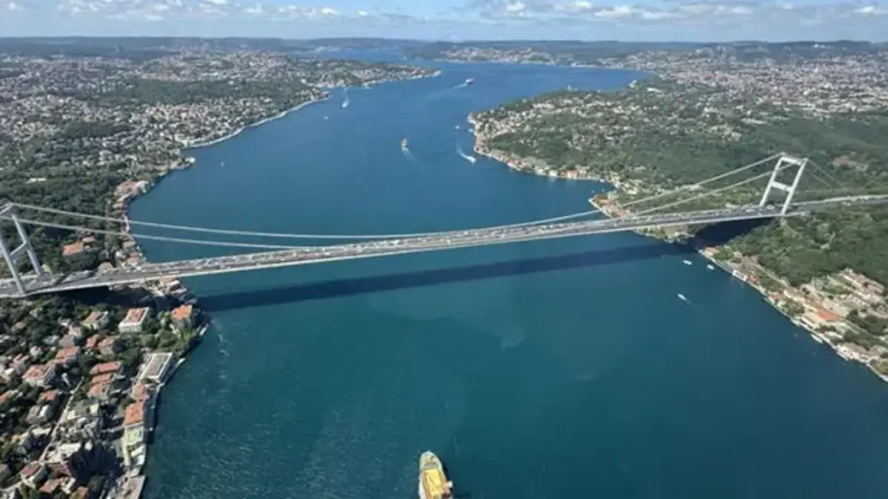 İstanbul Boğazı gemi trafiğine kapatıldı