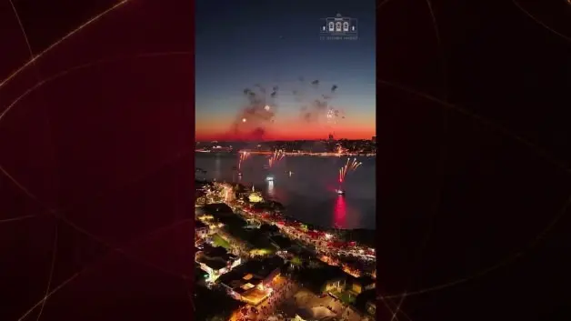 İstanbul boğazında görkemli fetih kutlaması! Vatandaşlar akın etti